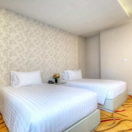 One One Bangkok Hotel Luaran gambar