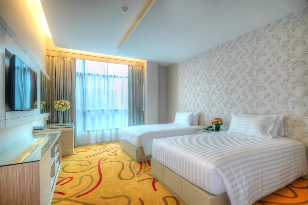 One One Bangkok Hotel Luaran gambar