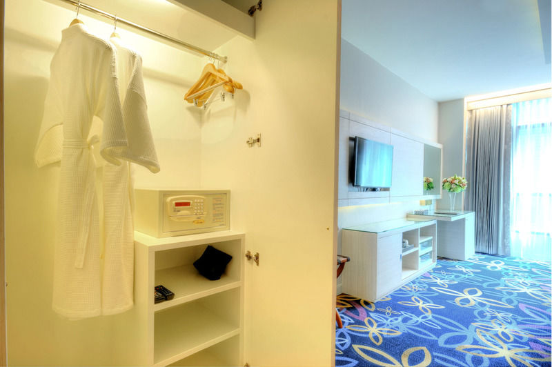 One One Bangkok Hotel Luaran gambar