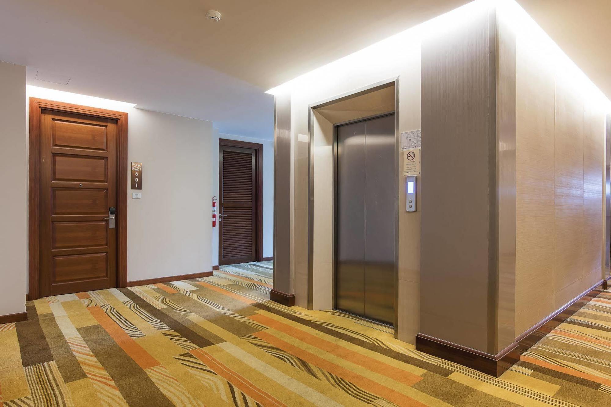 One One Bangkok Hotel Luaran gambar